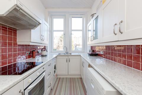 2 bedroom flat for sale - 58/2 Murrayfield Gardens, Murrayfield, Edinburgh, EH12 6DQ