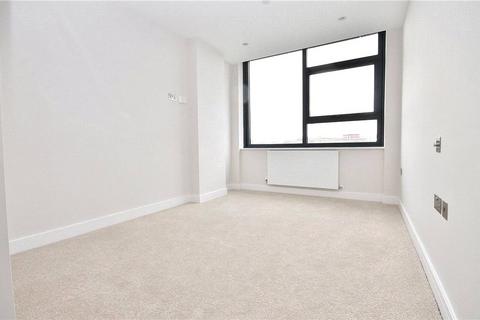 2 bedroom apartment to rent - Staines Road West, Sunbury-on-Thames, Surrey, TW16