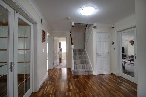 19 Grenadier Close, Shinfield, Reading, RG2 9EZ