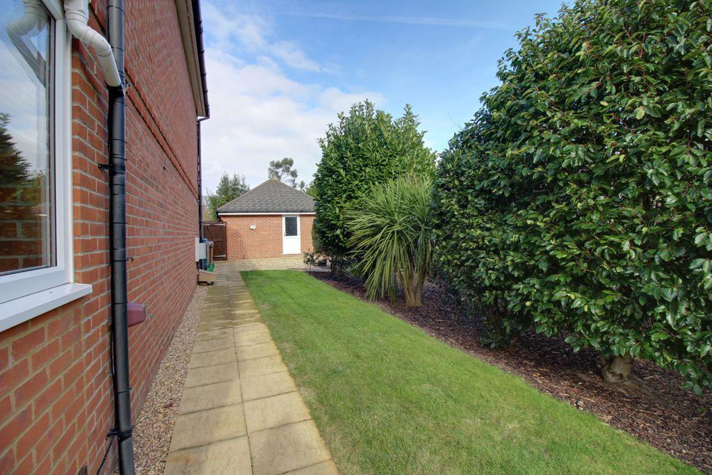 Garden at Side