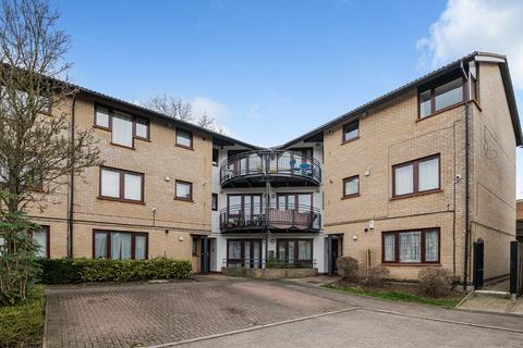 2 bedroom flat for sale, Shapland Way, Palmers Green, London, N13