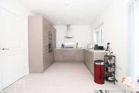 1 Cardinal Close, Fleetwood, FY7 6HA