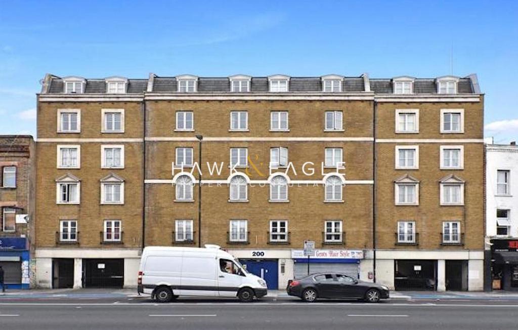 Green Court, Mile End Road, London, E1 1 bed apartment £309,995