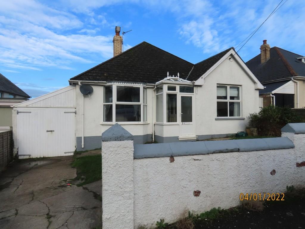 Windmill Lane, Northam 3 bed detached bungalow £1,300 pcm (£300 pw)