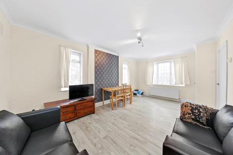 3 bedroom end of terrace house for sale - Cavell Road, London, N17