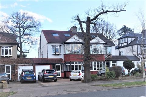 82 The Avenue, West Wickham, BR4 0DZ