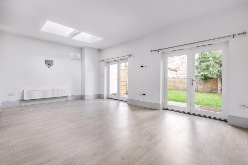 Fassett Road, Kingston Upon Thames 2 bed apartment £645,000