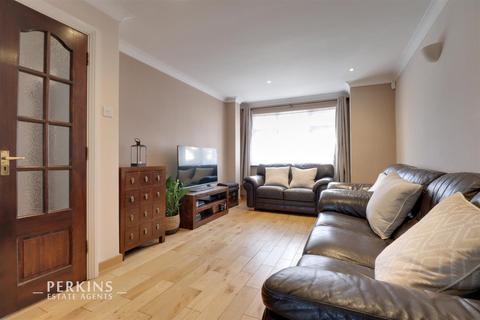 4 bedroom detached house for sale - Southall, UB1