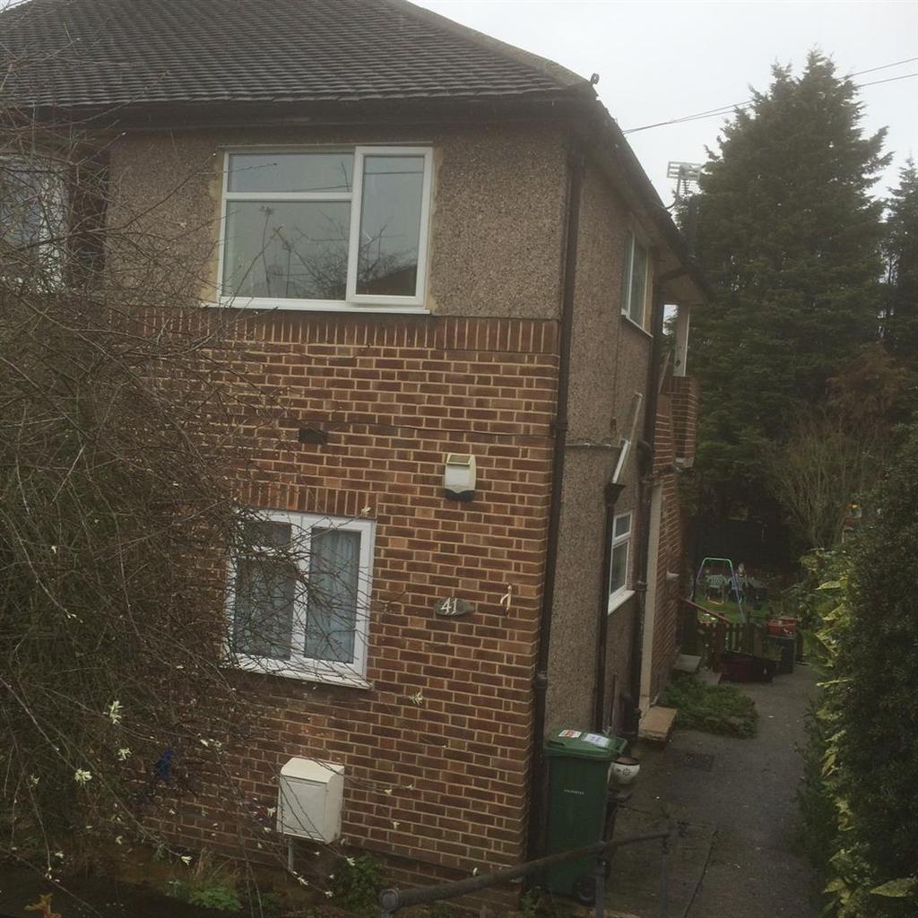 Castleton Avenue Bexleyheath Kent 2 bed £1,100 pcm (£254 pw)