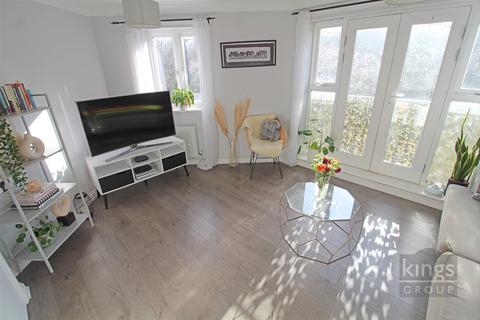 Flat 5, 31b Eastway, London, E9 5JQ