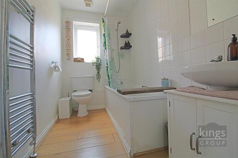 Flat 5, 31b Eastway, London, E9 5JQ