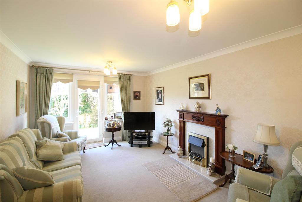 Cecil Court, Ponteland, Newcastle... 2 bed apartment £219,950