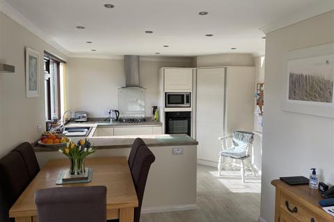 10 Chute Lane, Gorran Haven, St Austell, PL26 6NU