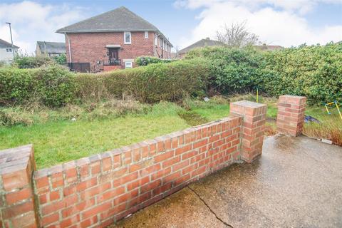 1 Grasmere Crescent, Staincross, Barnsley, S75 5BE