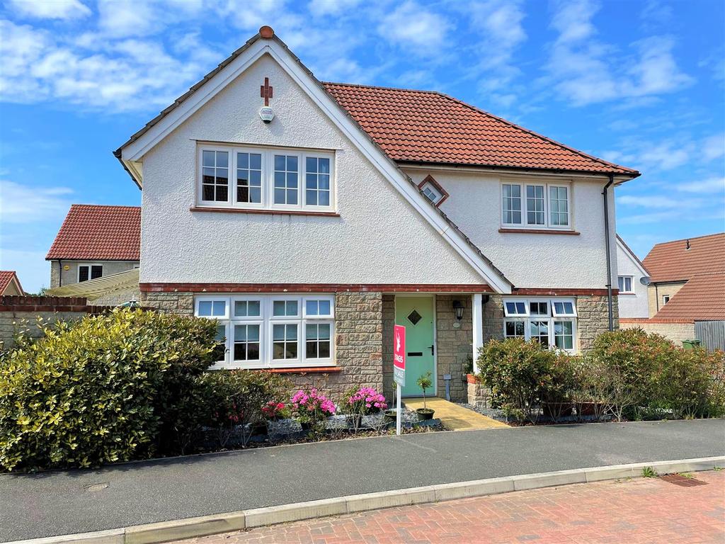 Walters Field, Roundswell, Barnstaple 4 bed detached house for sale £