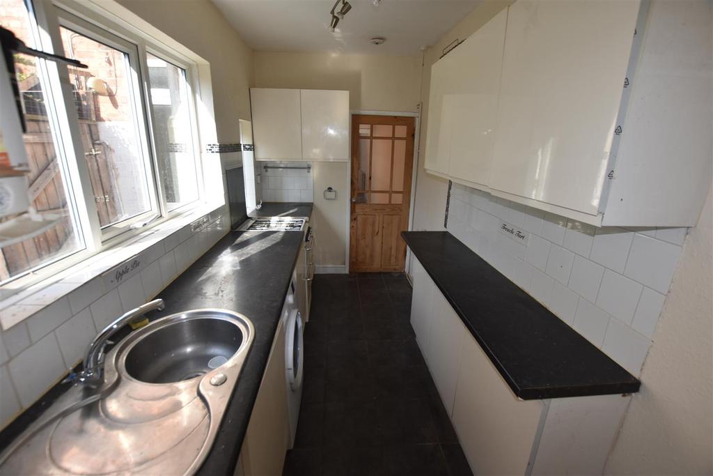 Raymond Road, Leicester 3 bed terraced house £825 pcm (£190 pw)