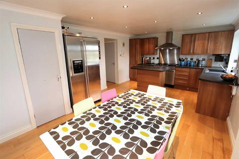 6 Andrews Close, Soulbury, Leighton Buzzard, LU7 0DQ