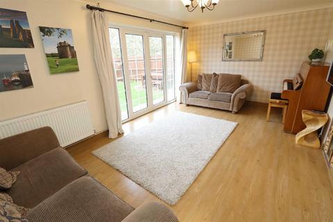 6 Andrews Close, Soulbury, Leighton Buzzard, LU7 0DQ