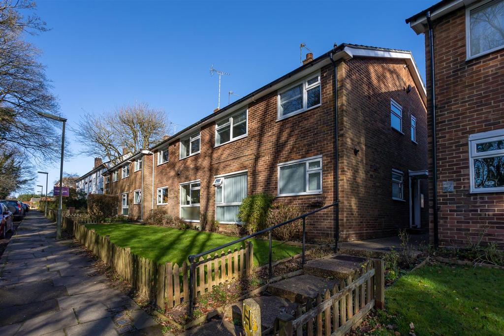 Chipstead Road, Banstead 2 bed £350,000