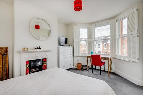 14 Ailsa Avenue, Twickenham, TW1 1NG