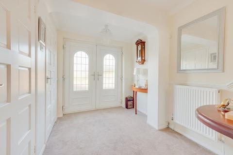 41 Ferry Road, Hullbridge, Hockley, SS5 6DN