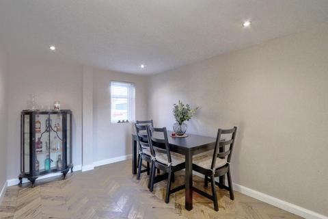 4 Barnaby Crescent, Middlesbrough, TS6 9HT