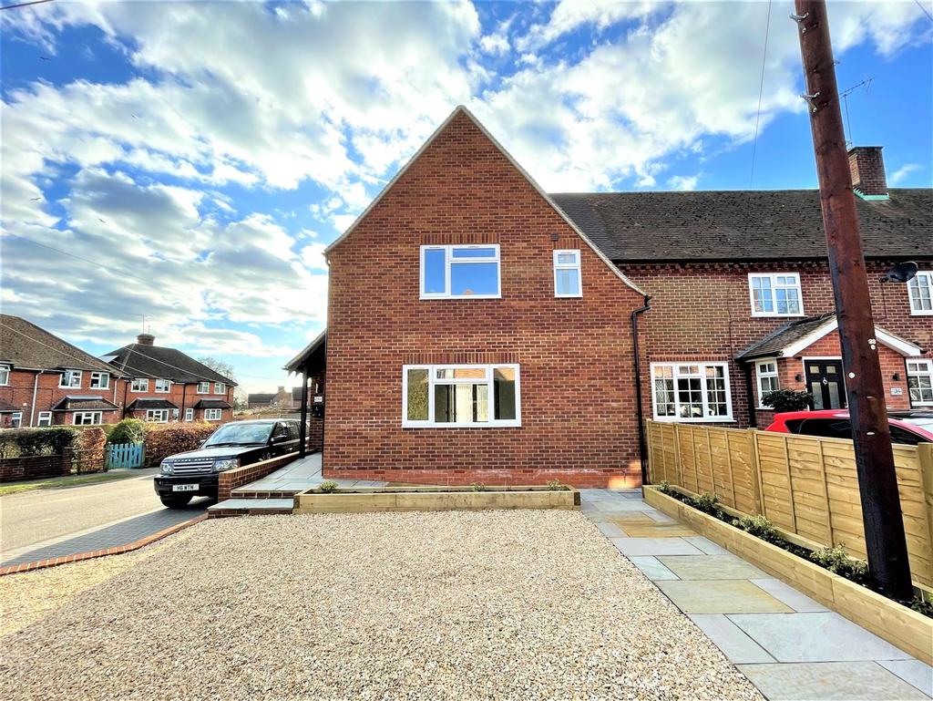 Priest Close, Nettlebed, HenleyOnThames 3 bed end of terrace house