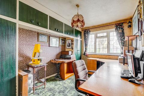 23, Tudor Court Castle Way, Feltham, TW13 7QQ