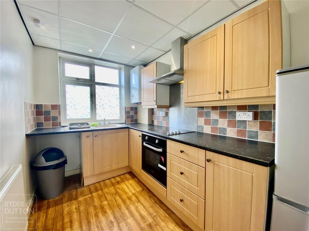 Hollinwood Avenue, New Moston... 1 bed apartment £525 pcm (£121 pw)