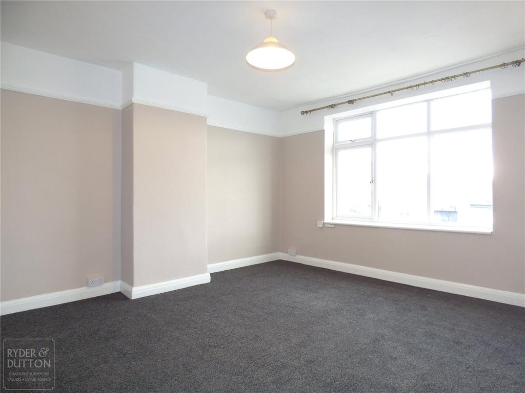 Hollinwood Avenue, New Moston... 1 bed apartment £525 pcm (£121 pw)