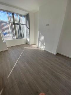 3 bedroom terraced house to rent, 38 Plodder Lane Farnworth