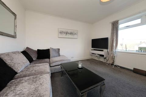 24 Broomlea Crescent, Edinburgh, EH12 7NR