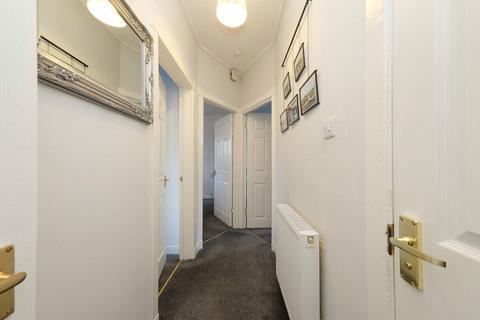 24 Broomlea Crescent, Edinburgh, EH12 7NR
