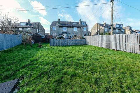 24 Broomlea Crescent, Edinburgh, EH12 7NR
