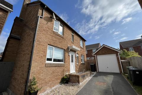 4 bedroom detached house to rent, Barton Drive, Whiddon Valley, Barnstaple, EX32 7SH