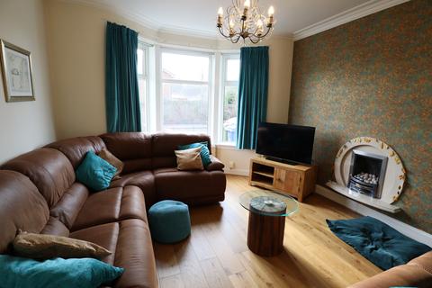 34 Beith Road, Johnstone, PA5 8YE