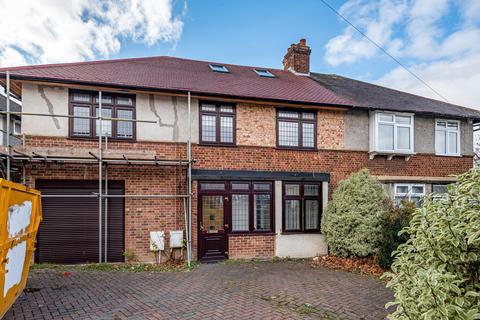 4 Crouch Croft, London, SE9 3HX