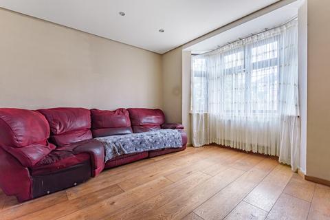 4 Crouch Croft, London, SE9 3HX