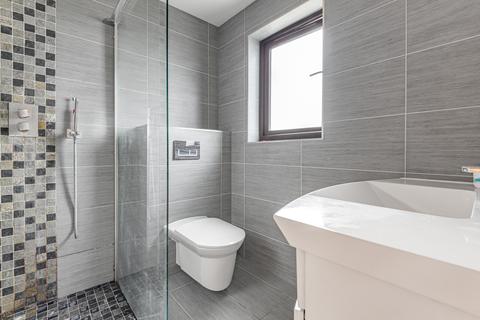 4 Crouch Croft, London, SE9 3HX