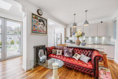 1 Highview Road, London, W13 0HA