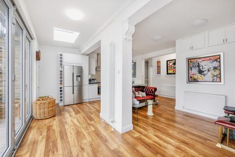 1 Highview Road, London, W13 0HA