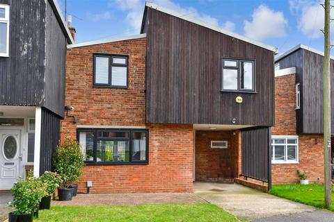 53 Stewards Green Road, Epping, CM16 7DA