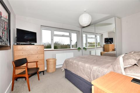 53 Stewards Green Road, Epping, CM16 7DA