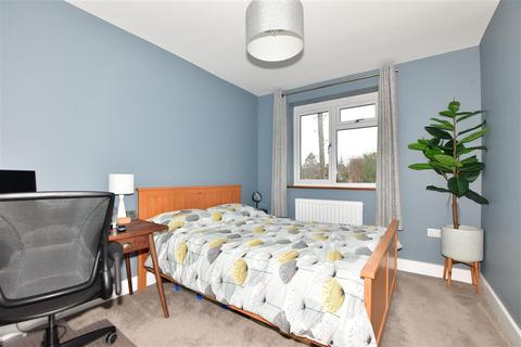 53 Stewards Green Road, Epping, CM16 7DA