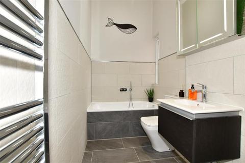 53 Stewards Green Road, Epping, CM16 7DA