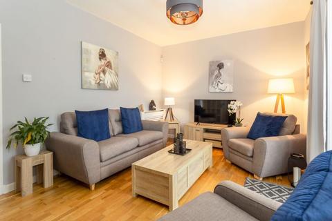 54 Pilton Park, Edinburgh, EH5 2JB