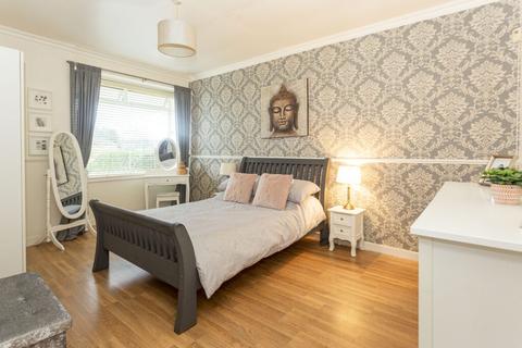 54 Pilton Park, Edinburgh, EH5 2JB