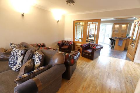 24 Grange Close, Hayes, UB3 2RU