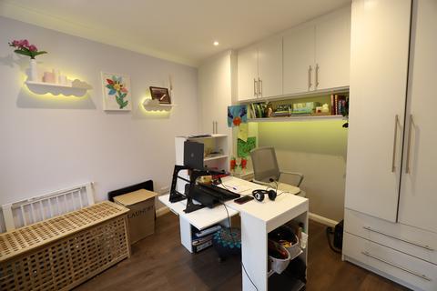 24 Grange Close, Hayes, UB3 2RU