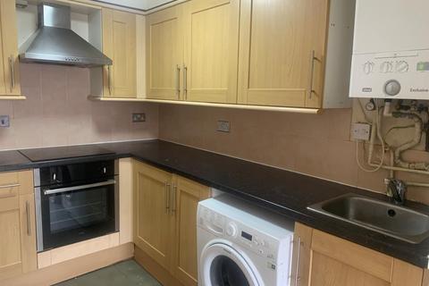 2 bedroom apartment to rent, Flat ,  Dunstable Road, Luton
